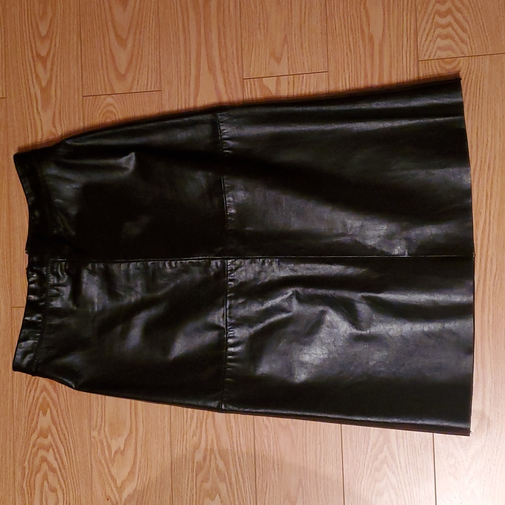 GAP genuine leather midi skirt, size 2